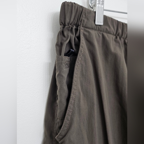 The North Face Men's Nylon Cargo Pants Green Brown Adjustable Waist Size XL - Picture 4 of 10